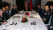 Austin ir Dong susitinka Singapūre. / U.S. Department of Defense / via REUTERS