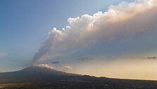 ETNA WALK / MARCO RESTIVO / REUTERS