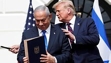 Trumpas priima lyderius Baltuosiuose Rūmuose Va&scaron;ingtone. / TOM BRENNER / REUTERS