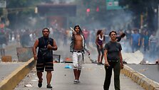 false / CARLOS GARCIA RAWLINS / REUTERS