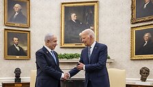 Bidenas susitinka su Izraelio Netanyahu Ovaliajame kabinete. / Samuel Corum/POOL / ZUMAPRESS.com