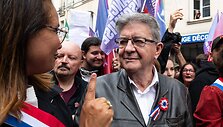 Apklausa: prancūzai i&scaron; esmės patenkinti E. Macrono premjero pasirinkimu / JEANNE ACCORSINI/SIPA / JEANNE ACCORSINI/SIPA