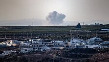 Dūmai kyla i&scaron; pietų Libano po Izraelio atakų. / Gil Eliyahu / REUTERS
