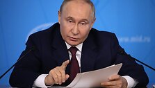 Rusijos branduolinės doktrinos paai&scaron;kinimas / Alexander Zemlianichenko / AP