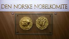 Pasaulinių krizių fone &ndash; spėlionės dėl 2024-ųjų Nobelio premijos laimėtojų / JONATHAN NACKSTRAND / AFP