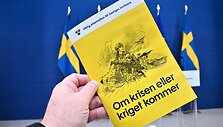 &Scaron;vedija i&scaron;leis atnaujintą &Scaron;altojo karo laikų pasirengimo knygelę / CLAUDIO BRESCIANI / AFP