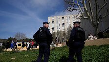 Prokurorai: Marselyje peiliu 50 kartų&nbsp;subadytas ir gyvas sudegintas paauglys / Christophe Ena / via REUTERS
