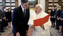 &Acirc;&copy;Vatican Media/CPP / ZUMAPRESS.com