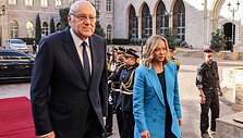 Po UNIFIL pajėgų ap&scaron;audymų pirmoji Libane lankosi Italijos premjerė / ANWAR AMRO / AFP