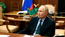 V. Putinas / Vyacheslav Prokofyev/Kremlin Poo / ZUMAPRESS.com