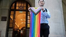 Nickas Infingeris prie Honkongo auk&scaron;čiausios instancijos teismo / Joyce Zhou / REUTERS