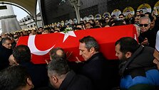 Ne&scaron;amas gaisro Bolu miesto slidinėjimo kurorte aukos karstas / YASIN AKGUL / AFP