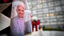 Prie Gemelli ligoninėje Romoje / TIZIANA FABI / AFP