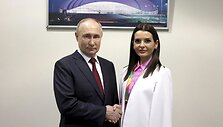 V. Putinas su E. Gutul  / Mikhail Metzel/Kremlin Pool / ZUMAPRESS.com