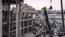 Griuvėsiai po žemės drebėjimo Mianmare / CHANAKARN LAOSARAKHAM / AFP