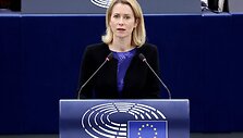 K. Kallas / FREDERICK FLORIN / AFP