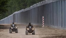 Lenkijos ir Baltarusijos siena / WOJTEK RADWANSKI / AFP