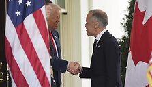 D. Trumpas su M. Carney / Evan Vucci / AP
