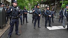 JAV policininkai / ANDREA RENAULT / AFP