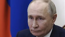 Mikhail Metzel / AP