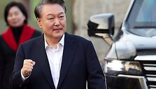 Yoon Suk-yeolas / Kim Hong-Ji / REUTERS