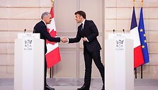 Markas Carney ir Emmanuelis Macronas / Sean Kilpatrick / ZUMAPRESS.com