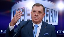 Miloradas Dodikas / STRINGER / AFP