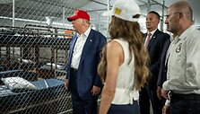 D. Trumpas lankosi centre / White House / ZUMAPRESS.com