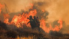 Gaisrai Kretoje / COSTAS METAXAKIS / AFP