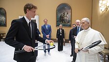 Jannikas Sinneris ir Leonas XIV / VATICAN MEDIA / ZUMAPRESS.com