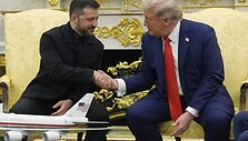 Ovaliajame kabinete /  / AP