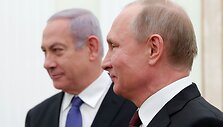 Vladimiras Putinas su Benjaminu Netanyahu / MAXIM SHEMETOV / AFP