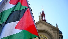 Palestiniečų vėliavos Paryžiuje / IMAGO/Julien Mattia / Le Pictorium / IMAGO/Le Pictorium