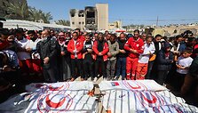 Palestiniečių Raudonojo Pusmėnulio draugijos nariai  / EYAD BABA / AFP