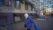 Vietinė karo niokojamos Ukrainos gyventoja  /  / AP