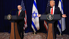 Benjaminas Netanyahu ir Donaldas Trumpas / JOE RAEDLE / Getty Images via AFP