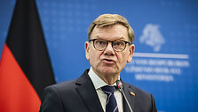 Johannas Wadephulis / Christoph Soeder / dpa/picture-alliance