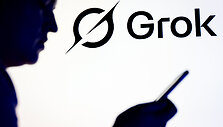&bdquo;Grok&ldquo; / Mateusz Slodkowski / ZUMAPRESS.com