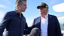 G. Newsomas ir D. Trumpas /  / AP
