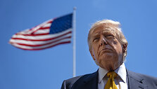 Donaldas Trumpas / Bonnie Cash - Pool via CNP / picture alliance / Consolidated News Photos