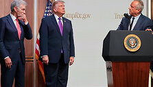 Jonathan Ernst / REUTERS