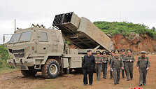 STR / AFP