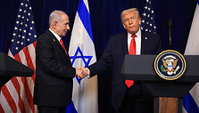 B. Netanyahu ir D. Trumpas / JOE RAEDLE / Getty Images via AFP