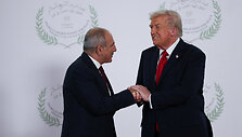 Suzanne Plunkett / REUTERS