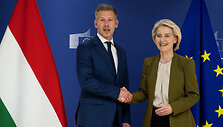 P. Magyaras ir U. von yer Leyen / JOHN THYS / AFP