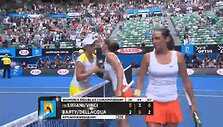 VIDEO kadras: Italės &bdquo;Australian Open&ldquo; dvejetų turnyro finale sustabdė sensacingą australių duetą