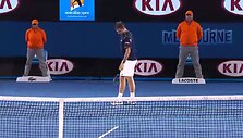 VIDEO kadras: Novakas Džokovičius tik gerai paprakaitavęs i&scaron;kopė į Australijos teniso čempionato ketvirtfinalį