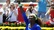 VIDEO kadras: Serena Williams sutriu&scaron;kino Viktoriją Azarenką ir tapo Madrido čempione