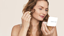 Naujas, dvelkiantis gaiva ir jaunatvi&scaron;kumu &bdquo;Jane Iredale&ldquo; prekės ženklo įvaizdis