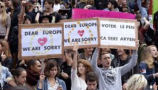 Protestuotojai prie&scaron; radikaliųjų de&scaron;iniųjų pergalę Prancūzijoje